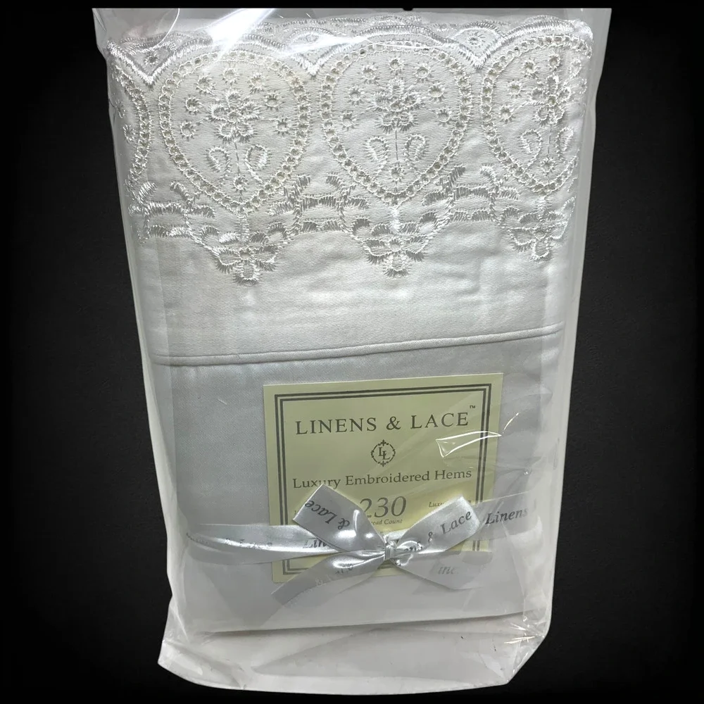 NOS Vintage Linens & Lace King Pillowcases White Eyelet Scalloped 230 TC NEW